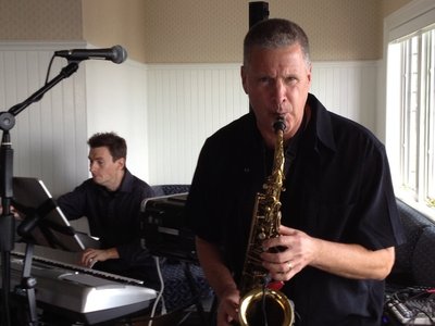 Chris Geith joins Mr. Lounge at the Madison Beach Hotel's 'Brunch By The Beach'.