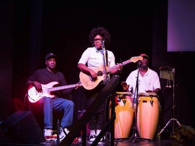 live at Diana Wortham