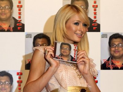 Paris promoting at album release party_Jafar Nazmi
