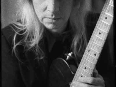 Phil Lee Official Press Photo for "So Long...." album. Photo by Deone Jahnke.