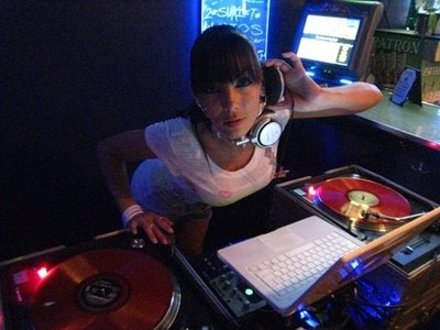 DJ Teemaree Blue Moon Lounge