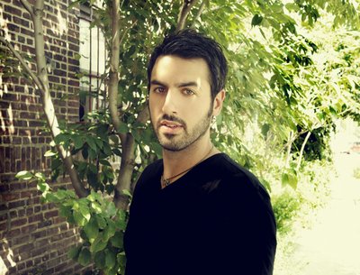Ari Hest photo