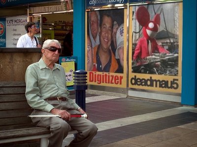 Jafar Nazmi_Digitizer_NYC sidewalk 11