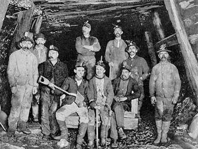 UNDERGANG Deep In A Hole (2008)