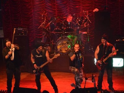 Maiden Chicago photo