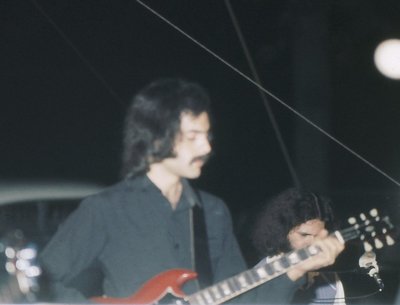 Barry Smith on Guitar