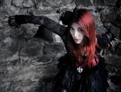 Evelyn Moon (singer)