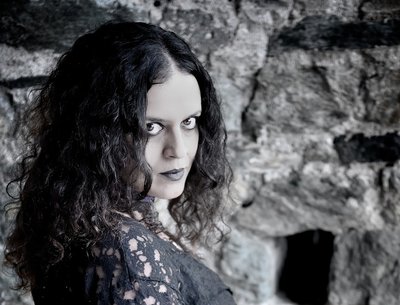 Violet (bass and chorus)