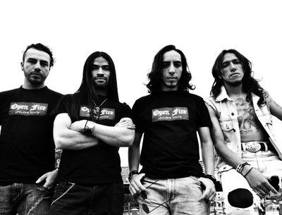 Diego Montenegro en la voz,Javier Montenegro en la guitarra , James Rodriguez en el bajo y juan Beja