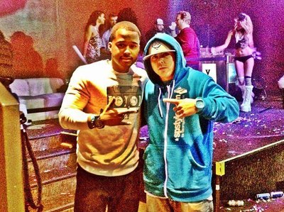 S Dot w/ Absent http://instagram.com/p/U8NKwXhr9O/