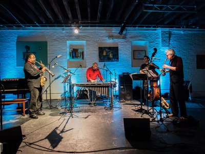 THE RED MICROPHONE, Shapeshifter Lab, Bklyn NY 2-5-13. Photo by Peter Gannushkin, downtownmusic