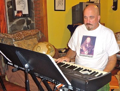 Maestro Pulin At The Piano IN BOUQUETE PANAMA....