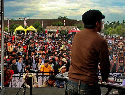 Live at MariBerdanska7 Bandung, west Java Indonesia, 17 February 2013