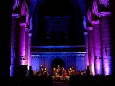 Oysterband & June Tabor - Gloucester Cathedral (Alan Cole http://www.musicfestivalphotos.co.uk/)