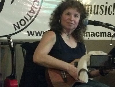 love my uke!
