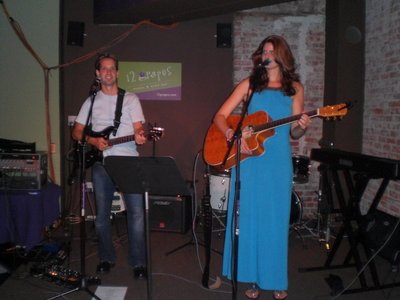12 Grapes - Peekskill, NY, Tour 2009