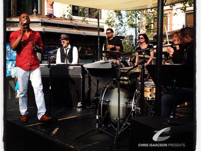 Jake Simpson and NBC's Smash star Leslie Odom, Jr perform MJ's Human Nature at The Grove