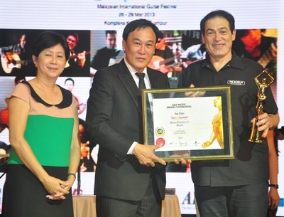 2013 Don Alder bestowed International Laureate Branding Award..