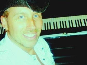 SCOT RAYMOND photo