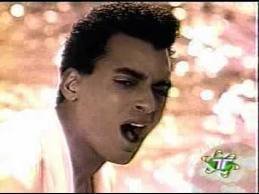 Jon Secada - Otro Dia Mas Sin Verte by Que Música Romantica