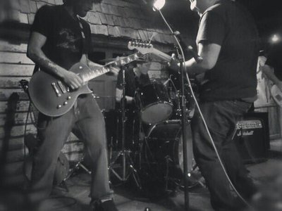 Live at Finnigans Wake 4/6/13