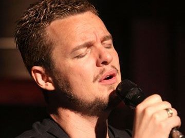Jake Simpson performs in Arena: Born To Rock at Rolling Stone Los Angeles!