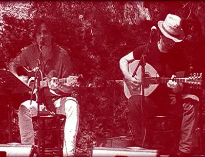Charada playing "PequeÃ±o Vals vienÃ©s" at Centre CÃ­vic de SarriÃ 