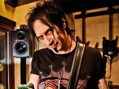 Mick James photo