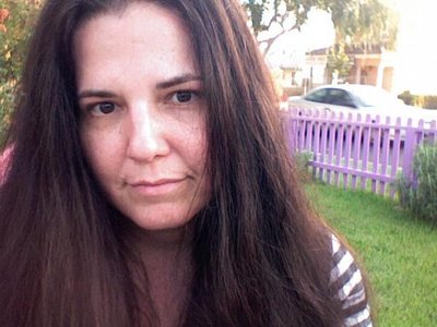 Hermione Gart / Louise Bialik photo