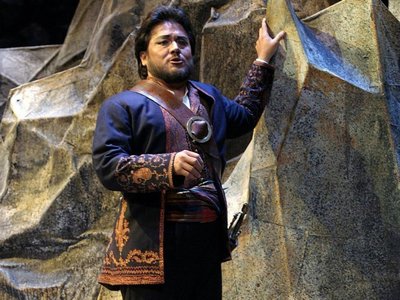 Tenor Gabriel Gonzalez photo