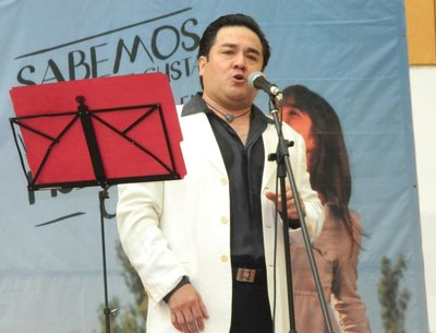 Tenor Gabriel Gonzalez photo