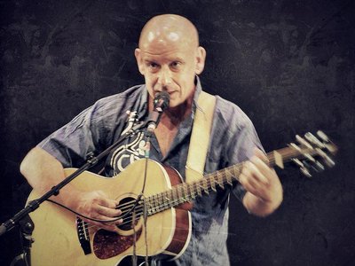 Stevie Lawrence photo