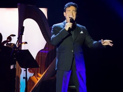 With Carlos Marin of Il Divo