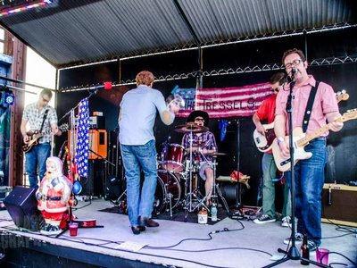 The Tressels@Dave and Busters Dockside Bar (photo by Break The Glass Photography)
