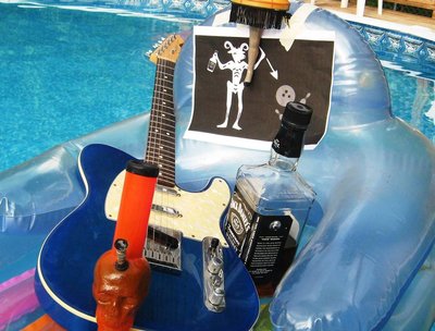Pool - Bong - Summer Time