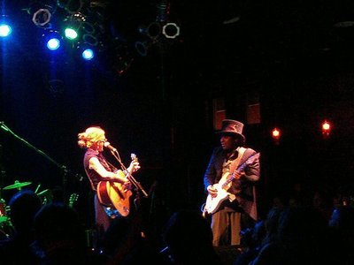 BB & Chris Thomas King perform at Vinyl Music Hall