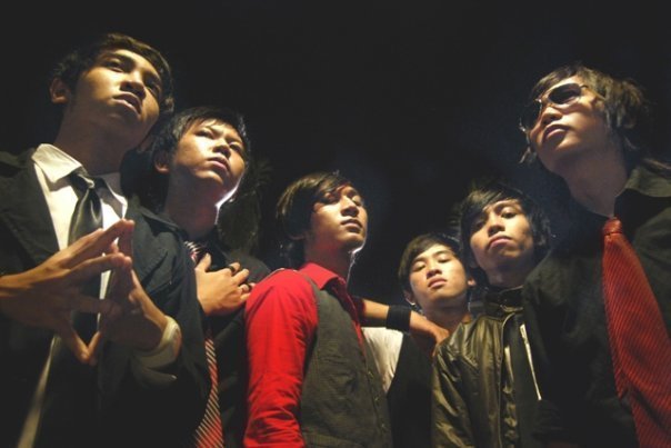 Porno birodar amakivachchasini sikadi