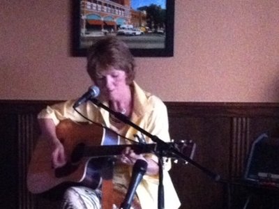 Joy Luther photo