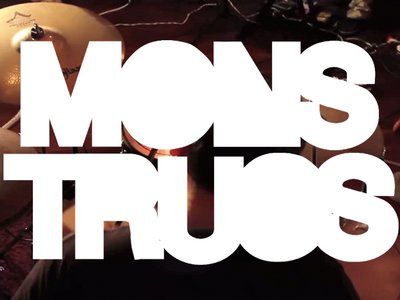 Monstruos photo
