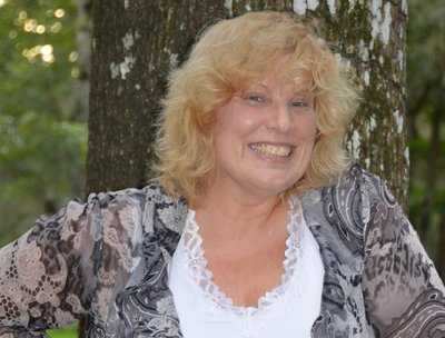Gail Carson photo