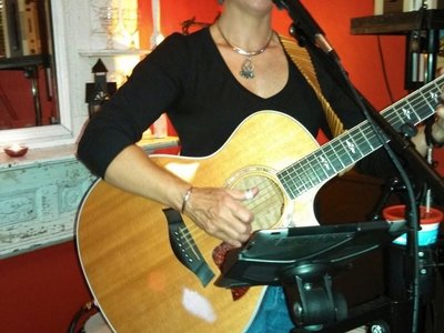 Bobbi Lane photo