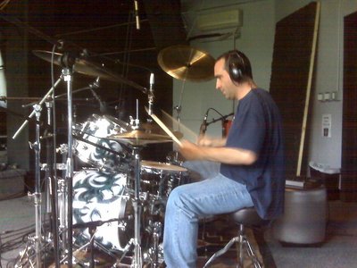 MIKE MAY (DRUMS)
