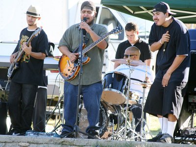 BENNY CHAVEZ BULLY SHOW GLENN HELEN