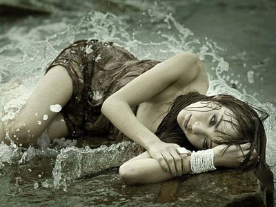 WOMAN & SEA