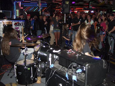 at Cruisin Cafe, FL
