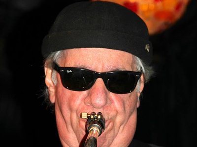 The Sultan playing Cannon Ball Alto Saxophone
