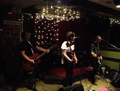Live at LanaLou's; De Matt photo