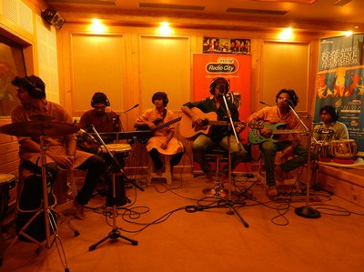 Radio City 91.1 FM, Pune with RJ Shonali at Radio City Music Mahotsav show