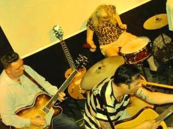 THE GROOVE DIGGERS photo