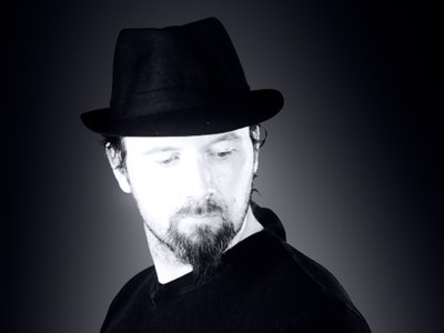 John Cobalt : Bacling vocals